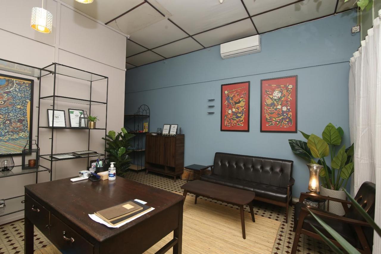 Spot On 90141 Threehouse Bed & Breakfast Kuching Exterior photo
