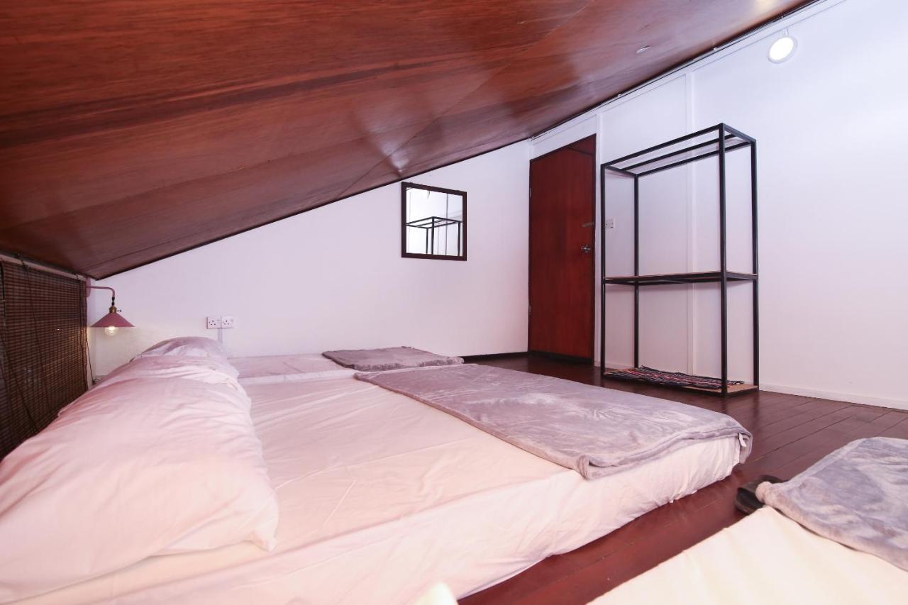 Spot On 90141 Threehouse Bed & Breakfast Kuching Exterior photo